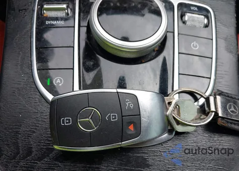 2019 Mercedes-Benz C 300 4Matic из США, поврежденный, VIN 55SWF8EB4KU318644